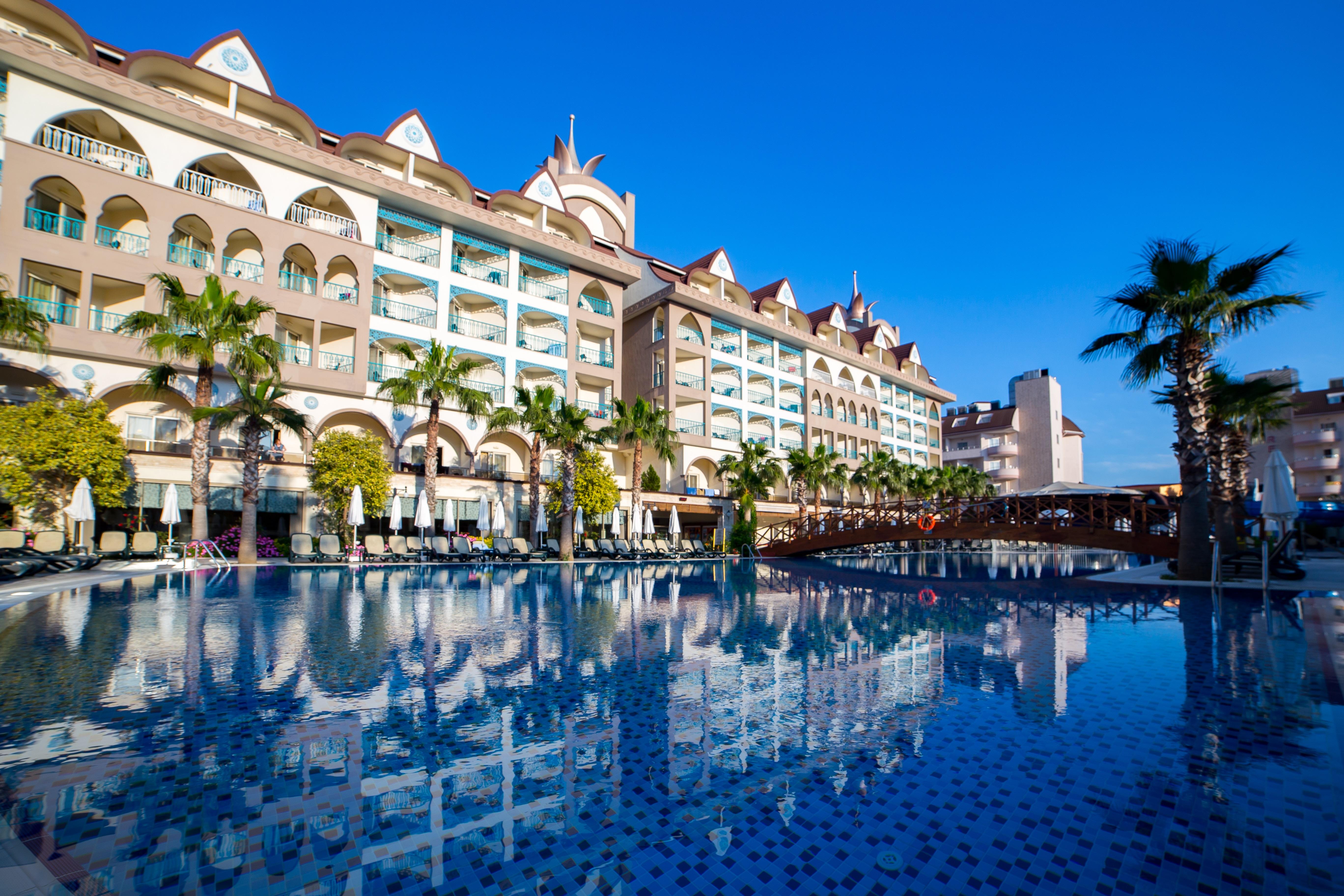 Side Crown Palace Ultra All Inclusive Exterior photo