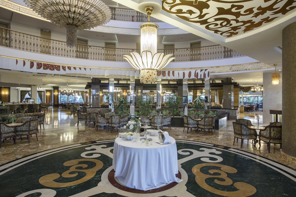 Side Crown Palace Ultra All Inclusive Exterior photo